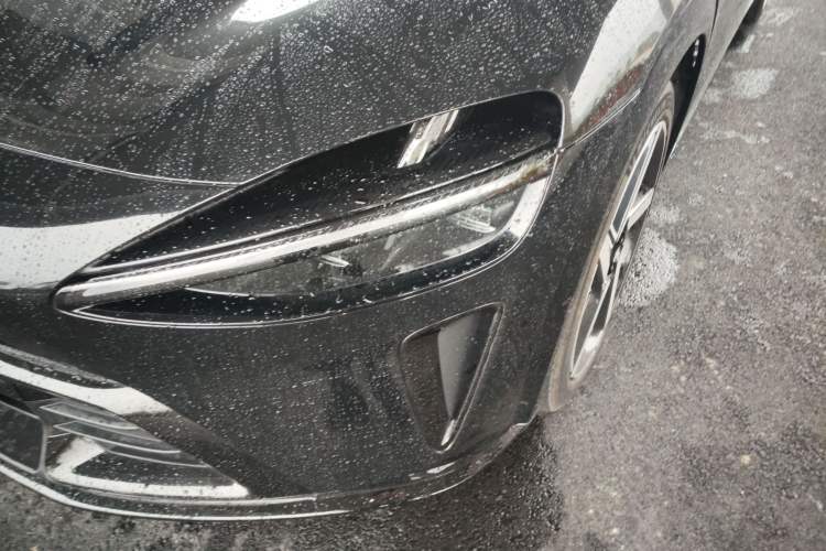 Used Xiaomi Auto YU7 2025 Ultra-Long Range High-Performance All-Wheel-Drive Max Edition
