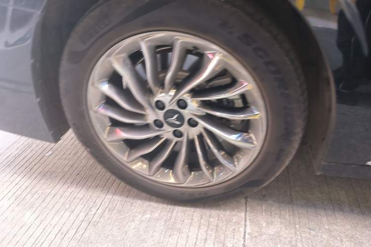 Used VOYAH Dream 2024 PHEV Ultra-Long Range Flagship Edition