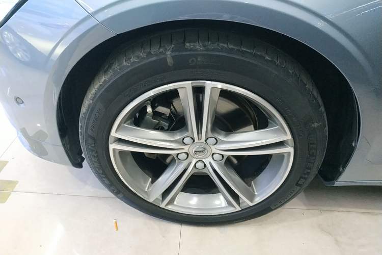 Used Volvo S90 2018 T4 Zhiyuan Edition
