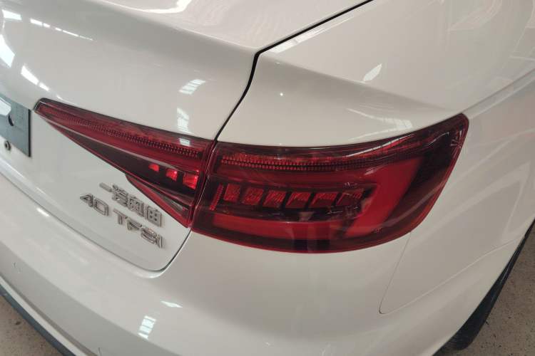 Used Audi A4L 2019 40 TFSI Ambition China VI
