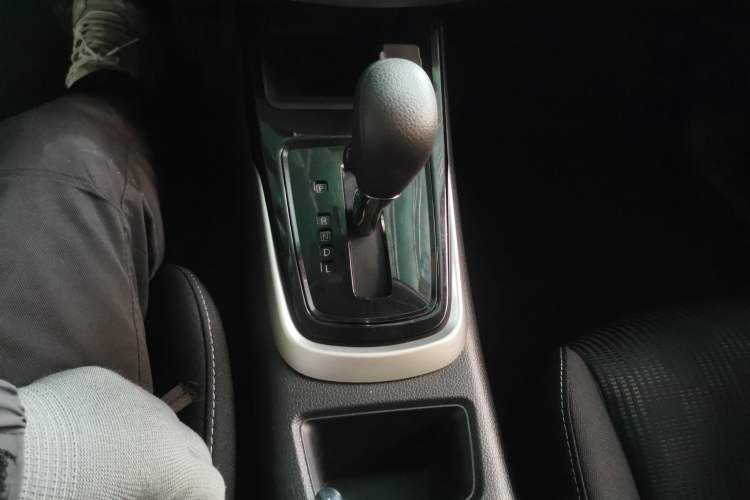 Used Nissan Tiida 2016 1.6L CVT Cool Dynamic Edition
