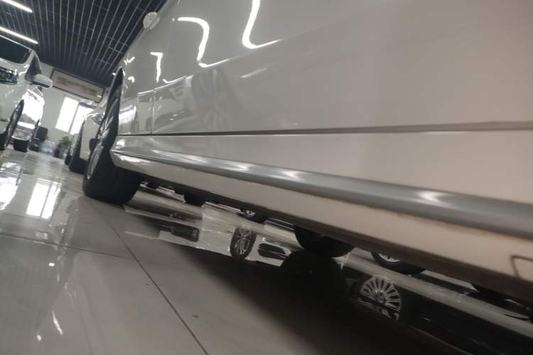 Used Mercedes-Benz C-Class 2017 Facelift C 200 L Sport Edition