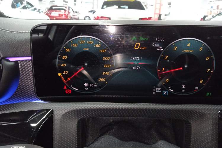 Used Mercedes-Benz A-Class 2022 Revised Version A 200 L Sport Sedan Fashionable Style