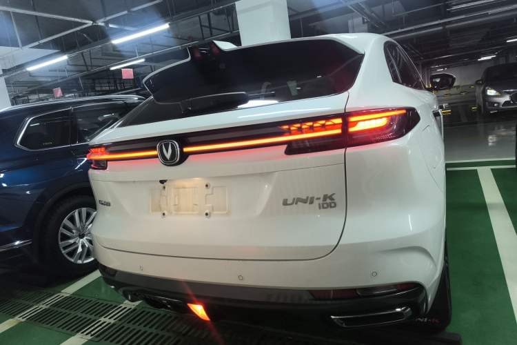 Used Changan UNI-K iDD 2022 Blue Whale iDD 130km 1.5T Prestige Model
