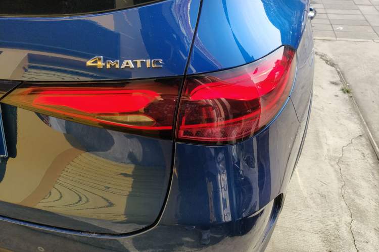 Used Mercedes-Benz GLC 2023 GLC 300 L 4MATIC Dynamic 7-Seater
