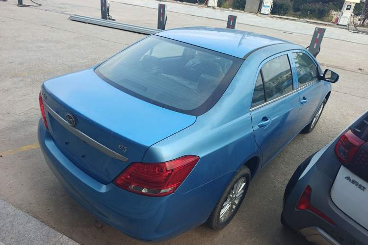 Used BYD e5 2018 Travel Edition
