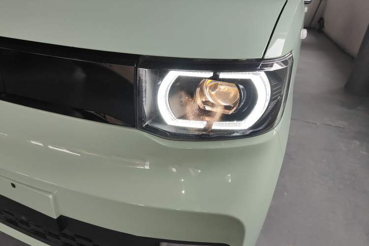 Used Wuling Hongguang MINIEV 2022 Macaron Premium Model – Lithium Iron Phosphate
