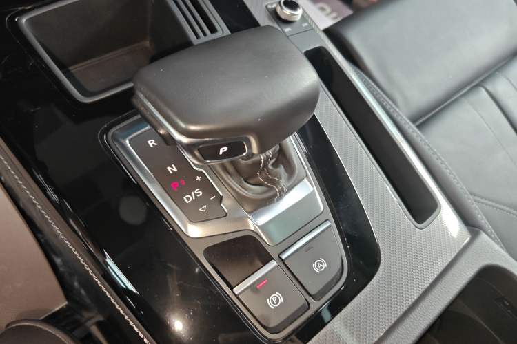 Used Audi Q5L 2022 40T Luxury Dynamic Model
