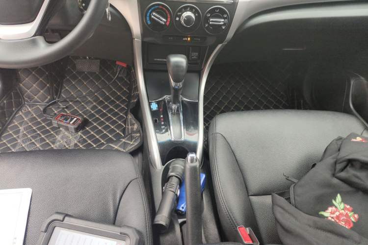 Used Honda Crider 2013 1.8L automatic comfort version
