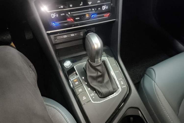 Used Volkswagen Tharu 2024 300TSI Two-Wheel-Drive Full Moon Edition