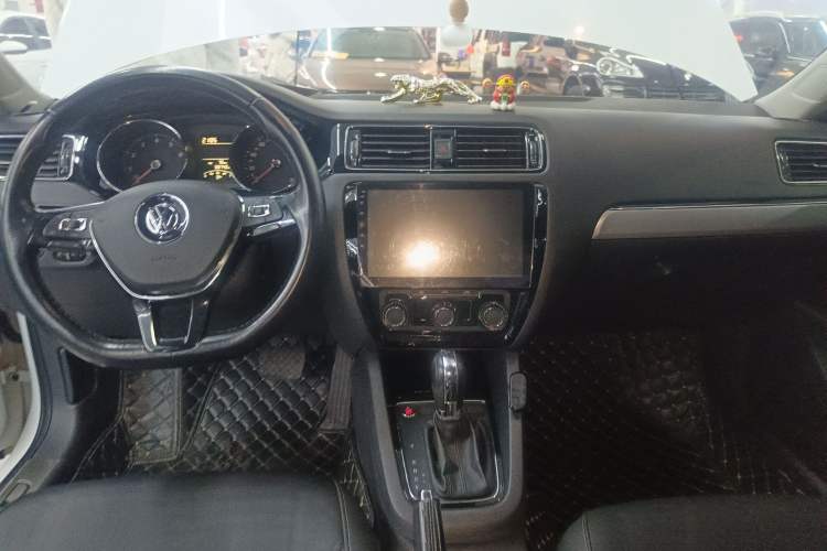 Used Volkswagen Sagitar 2018 1.6L Automatic Comfort Model
