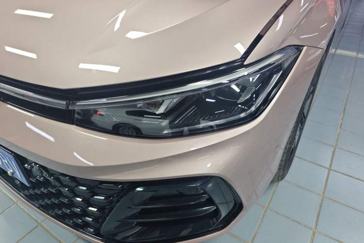 Used Volkswagen Passat 2025 Pro 380TSI Starry Dragon Luxury Edition
