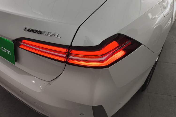 Used BMW i5 2024 eDrive 35L Luxury Package
