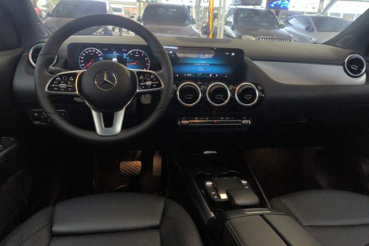 Used Mercedes-Benz GLA 2023 Facelifted GLA 200
