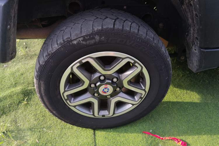 Used Beijing Auto BJ40 2016 40L 2.3T Manual All-Wheel Drive Prestige Edition
