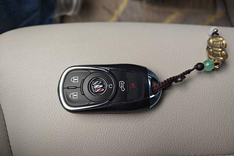 Used Buick GL8 2021 Land Cruiser Executive Class 652T Luxury Model