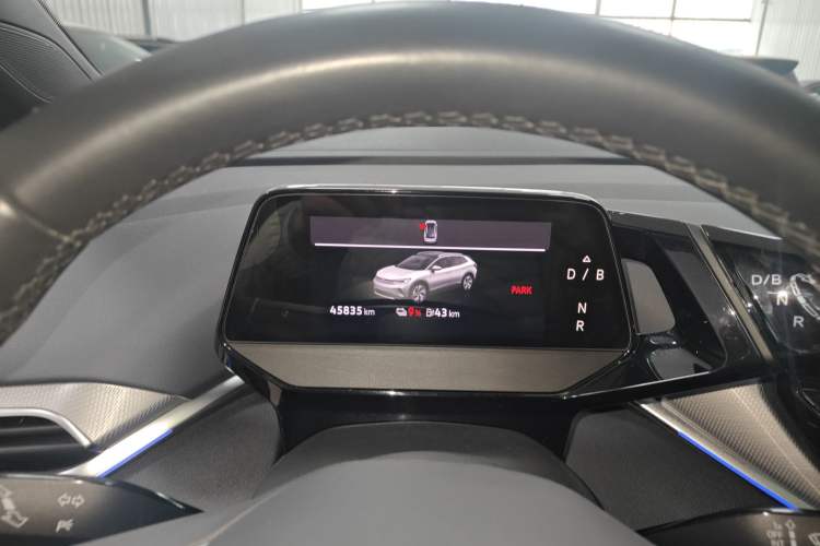 Used Volkswagen ID.4 CROZZ 2021 Long-Range Lite PRO Two-Wheel Drive Version
