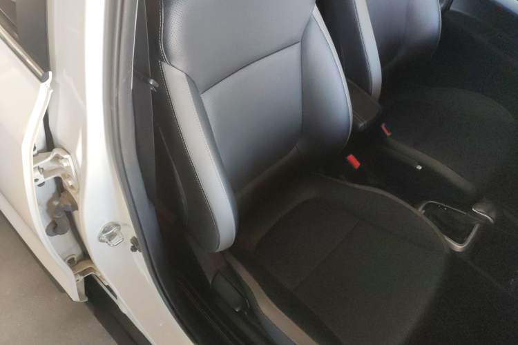 Used Kia kx1 Stonic 2021 1.4L Automatic Fun & Sport Edition
