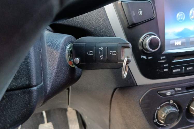 Used Peugeot 301 2016 1.6L Manual Comfort Edition
