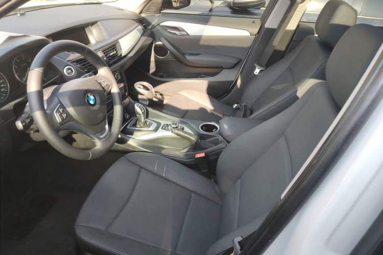 Used BMW X1 2014 sDrive18i Leading Model
