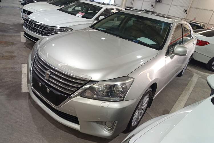 Used Toyota Crown 2012 2.5L Royal Leather Edition