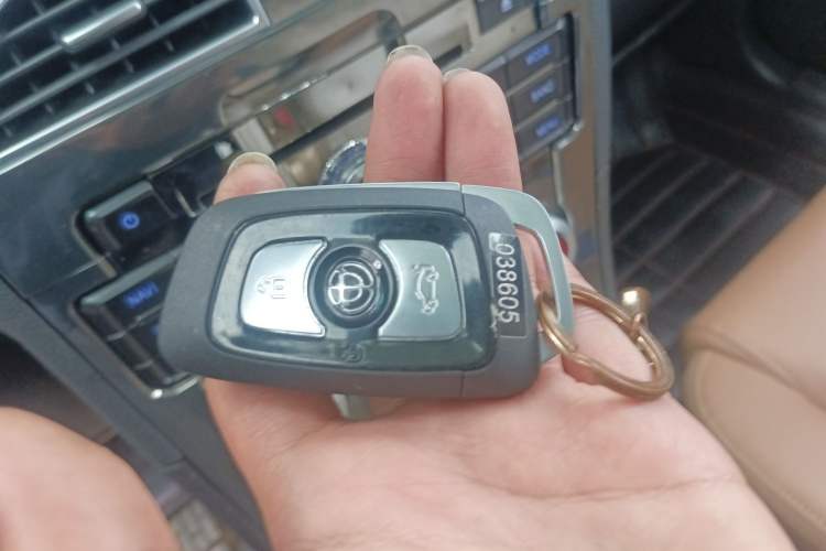 Used Brilliance V5 2014 1.5T Automatic Two-Wheel Drive Luxury Version
