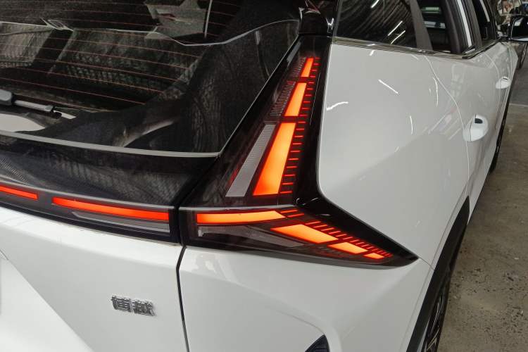 Used Geely Auto Emgrand X7 Sport 2024 1.5TD Smart Connect+
