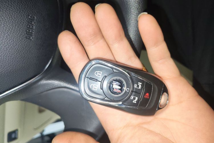 Used Buick GL8 2023 ES Lu Zun Deluxe Model
