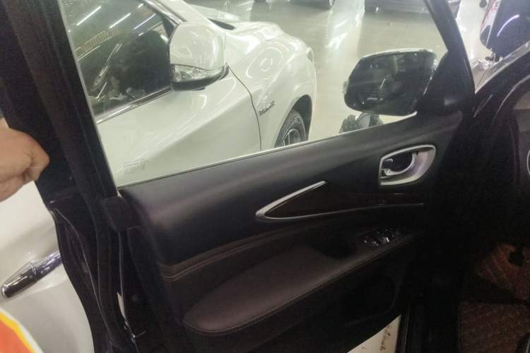 Used Infiniti QX60 2020 2.5 S/C Hybrid Two-Wheel-Drive Excellence Edition