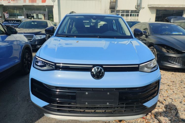 Used Volkswagen Tharu 2025 NewRui 300TSI Prestige Edition
