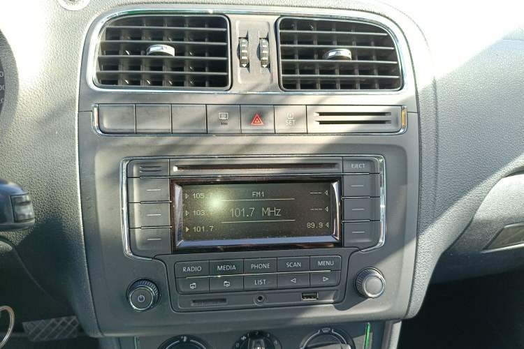 Used Volkswagen Polo 2014 1.6L Automatic Comfort Edition
