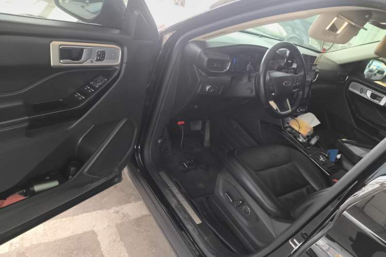 Used Ford Explorer 2020 EcoBoost 285 4x4 Titanium Edition 7-Seater
