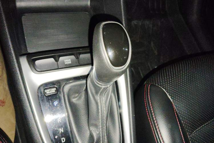 Used Hyundai Celesta 2017 1.6L Automatic Enjoyment Version GLS