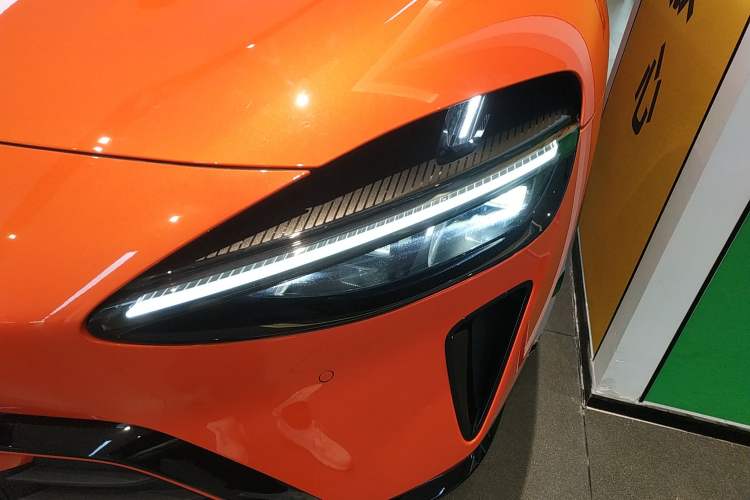 Used Xiaomi Auto YU7 2025 Ultra-Long Range High-Performance All-Wheel-Drive Max Edition
