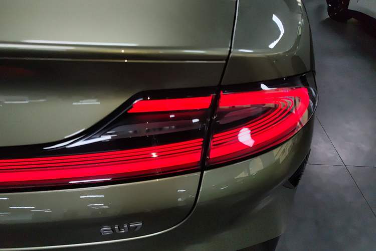 Used  SU7 2024 Rear-Drive Long-Range Intelligent Driving Version