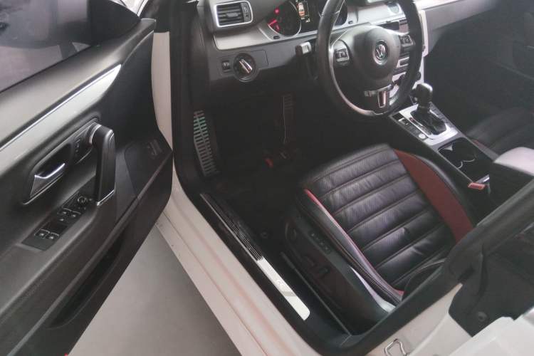 Used Volkswagen FAW-Volkswagen CC 2016 1.8TSI Luxury Model
