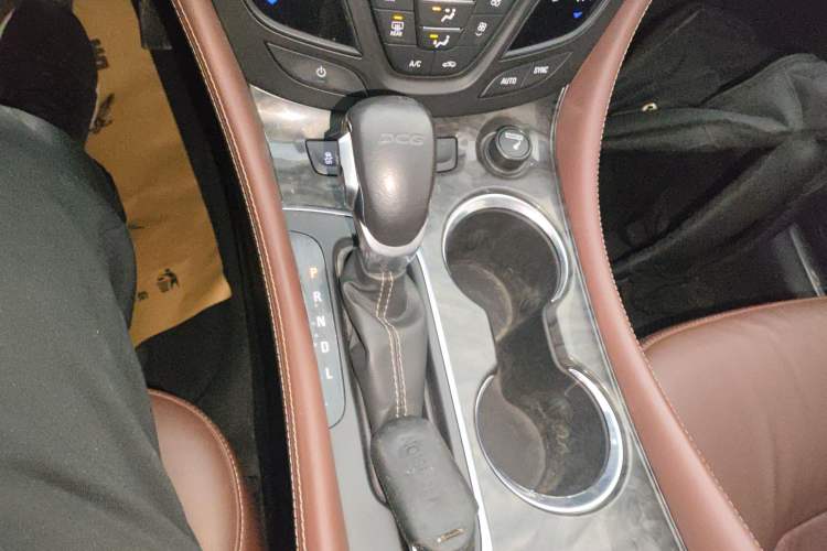 Used Buick Envision 2016 20T Two-Wheel-Drive Elite Model
