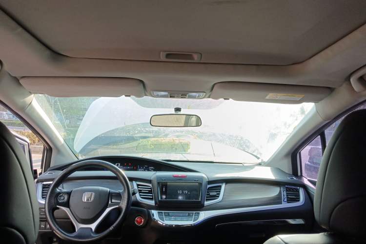 Used Honda Jade 2017 1.8L automatic Comfort version 5 seats
