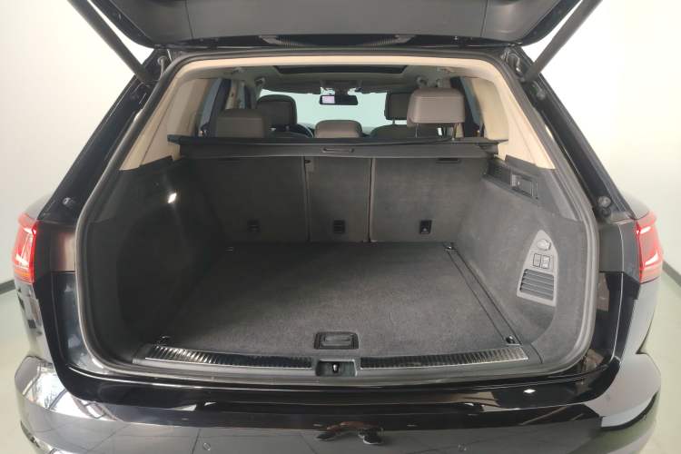 Used Volkswagen Touareg 2020 3.0 TSI Luxury Edition China VI
