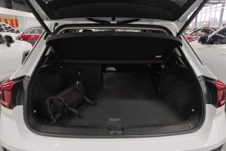 Used Volkswagen T-ROC 2021 280TSI DSG Two-Wheel Drive Comfort Connect Edition
