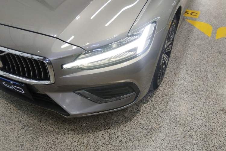 Used Volvo S60 2021 T4 Zhiyuan Luxury Edition