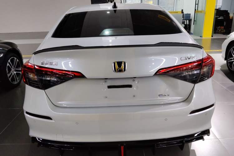 Used Honda Civic 2023 2.0L eHEV Pioneer Edition
