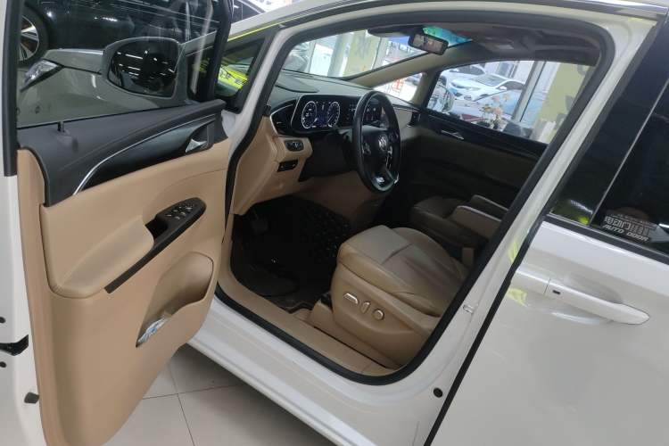 Used Buick GL8 2020 ES Land Cruiser 653T Luxury Edition
