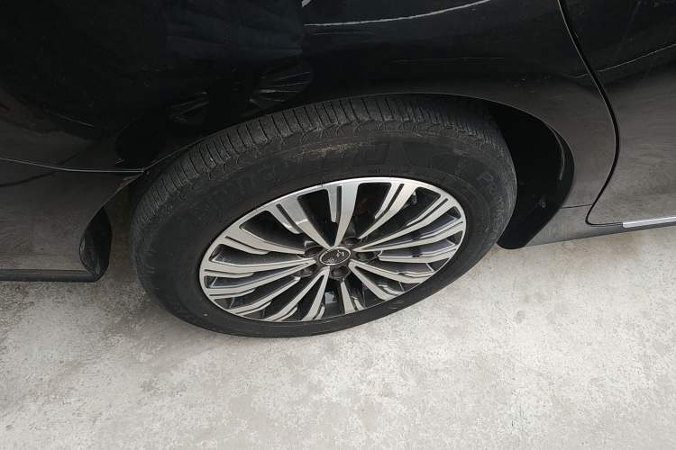 Used Hongqi H7 2018 2.0T Elite Edition
