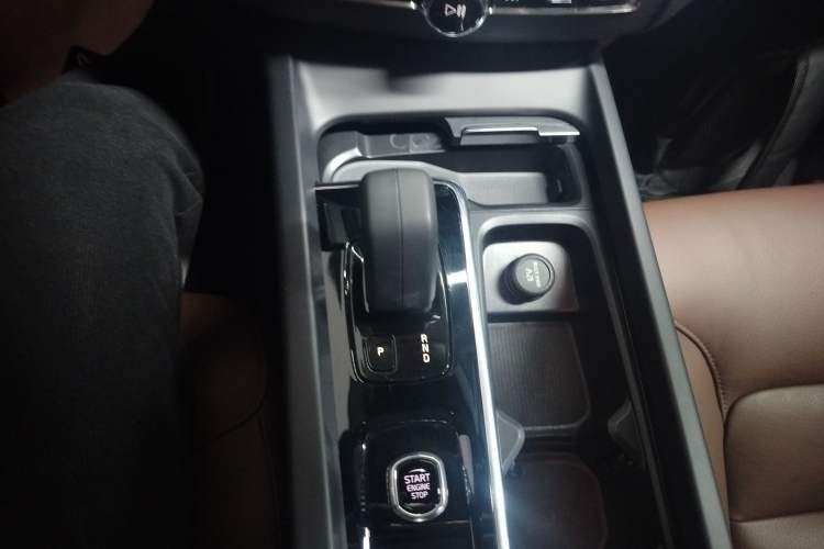 Used Volvo XC60 2022 B5 4x4 Zhiyi Luxury Edition