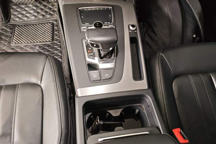 Used Audi Q5L 2020 45 TFSI Prestige Fashion Model
