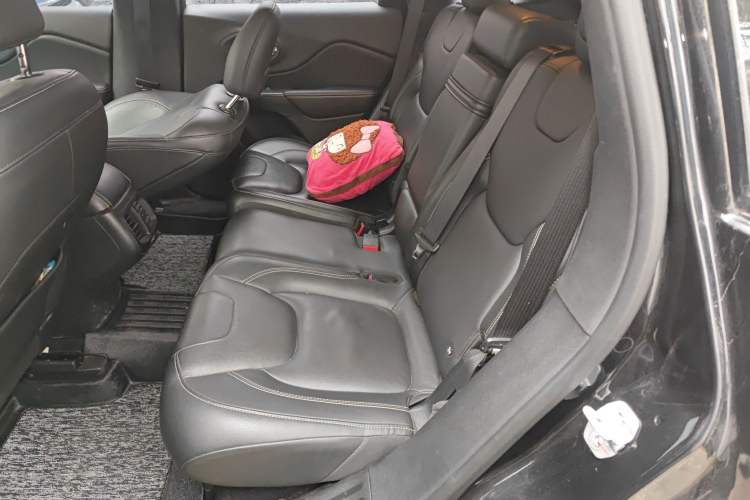 Used Jeep Cherokee 2017 2.4L Leading Smart Edition