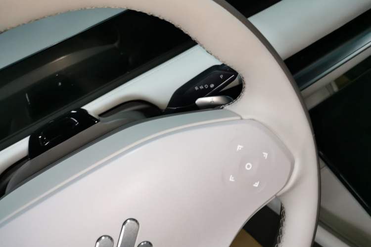 Used  L7 2022 Pro Model