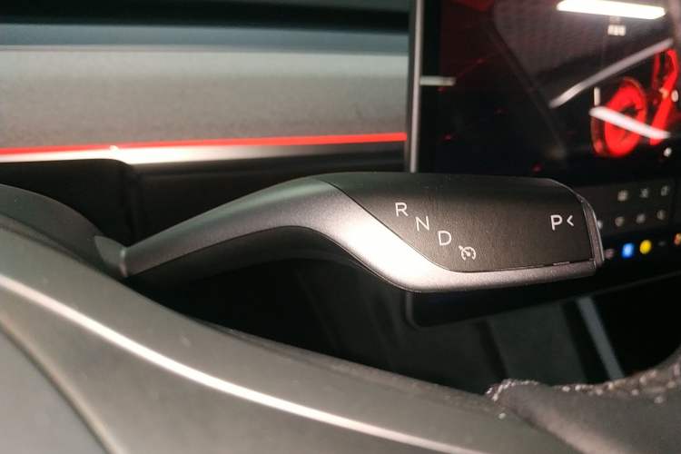 Used Tesla Model Y 2023 Rear-Wheel-Drive Version
