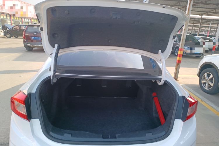 Used Chevrolet Cruze 2018 320 Automatic Pioneer Sunroof Edition
